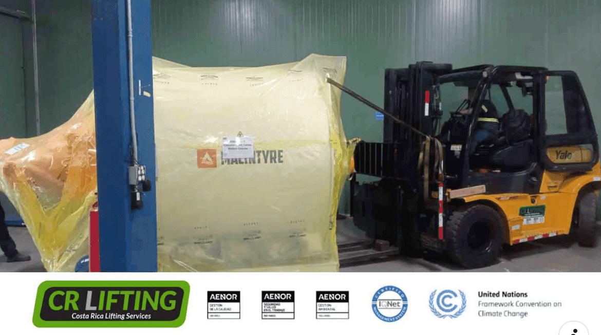 ¡Acomodo de maquinaria en bodega!