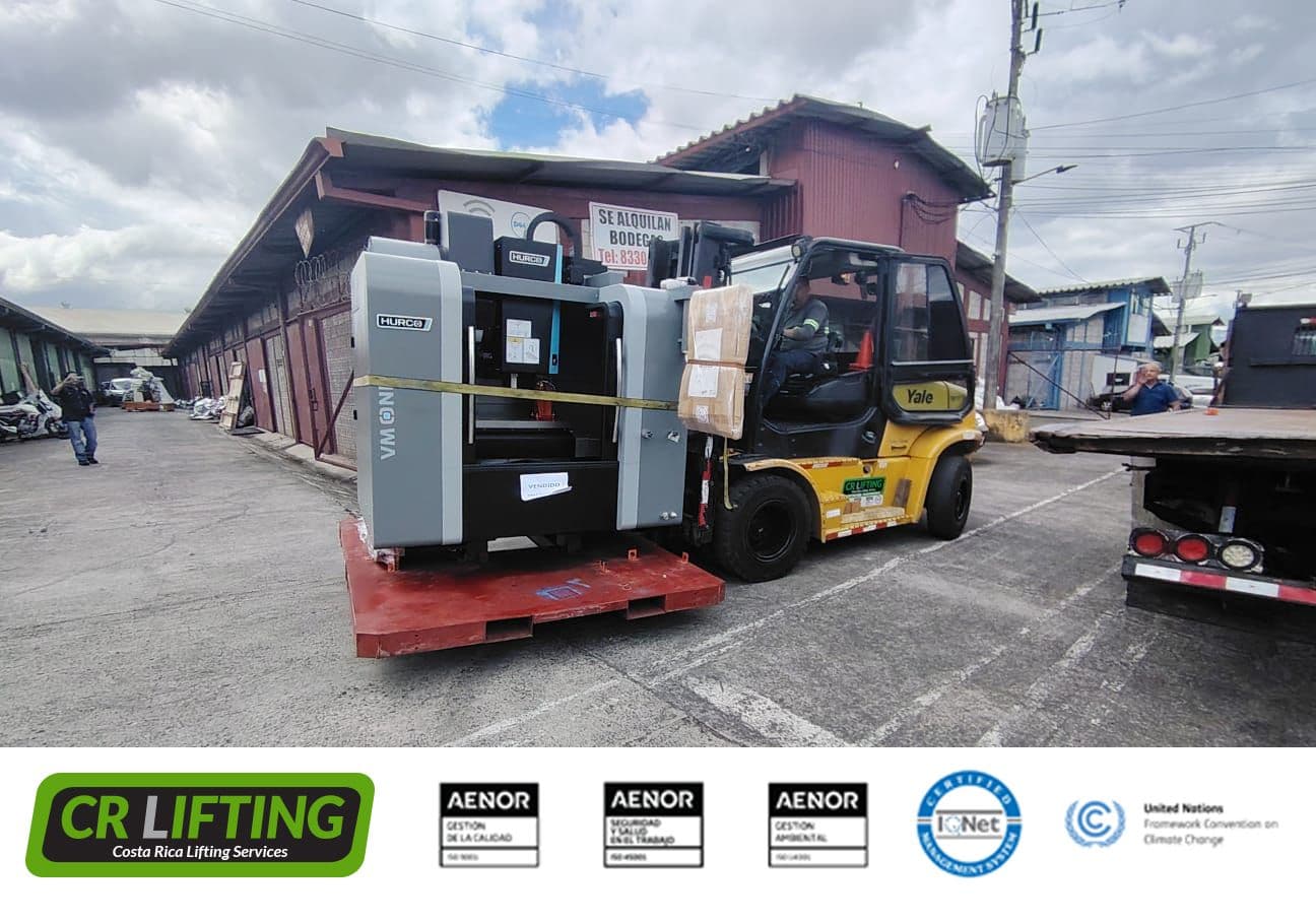 ¡Montacargas de 7 tons en acción!